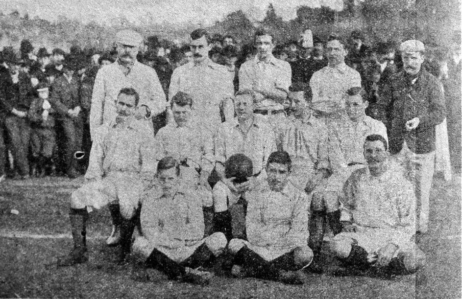L'Albiceleste prima del suo primo incontro ufficiale contro l'Uruguay, 20 luglio 1902