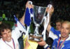 Gianfranco Zola e Gianluca Vialli con la Coppa delle Coppe vinta dal Chelsea.