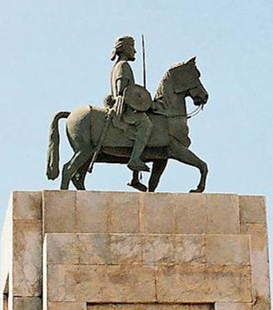 Ahmad ibn Ibrihim detto al-Ghazi, condottiero celebre della storia della Somalia, in una rappresentazione a Mogadishu